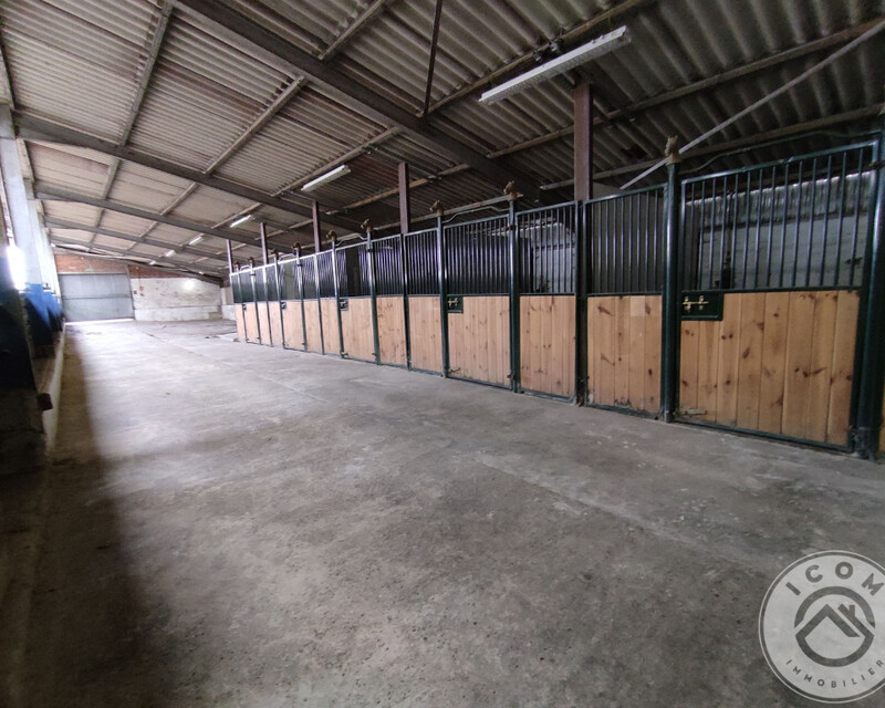 Maison T4 de 180 m2 avec dépendances et centre équestre - 13