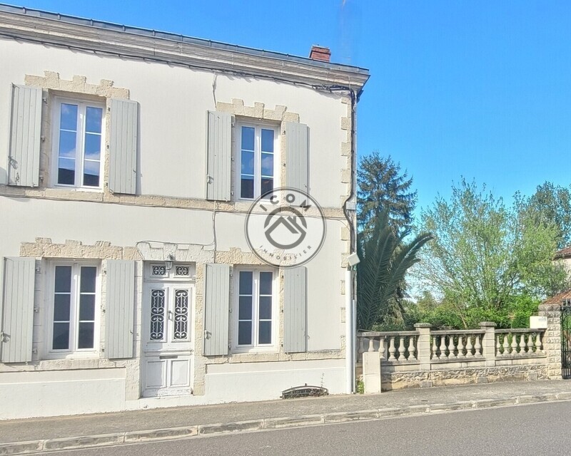 Maison de Maître de 165 m2 environ - 1 facade maison
