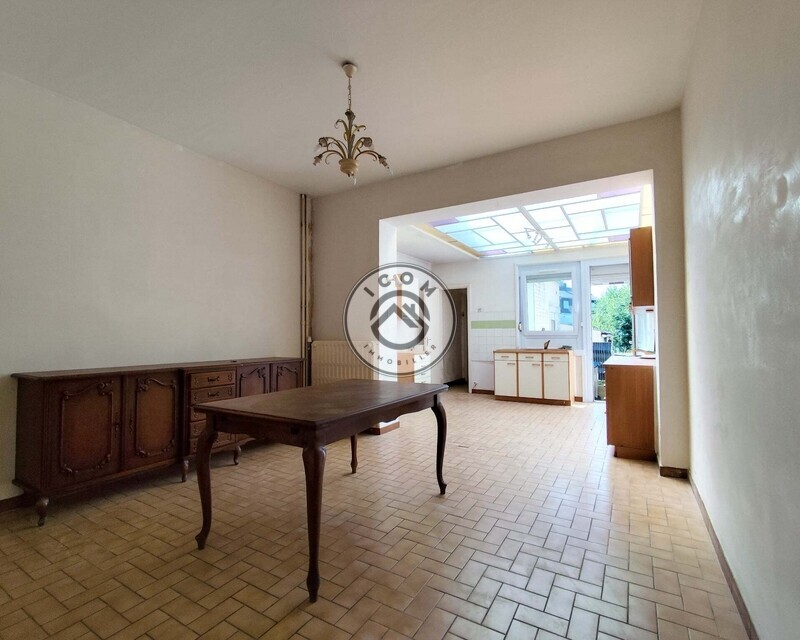 Maison 3 chambres 107 m² avec jardin – Fort potentiel - 74d15435-b546-4750-ab53-5939ed648b73