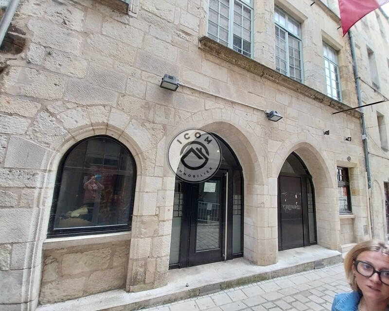 Immeuble de caractère au cœur du vieux Périgueux - 20250818 124433